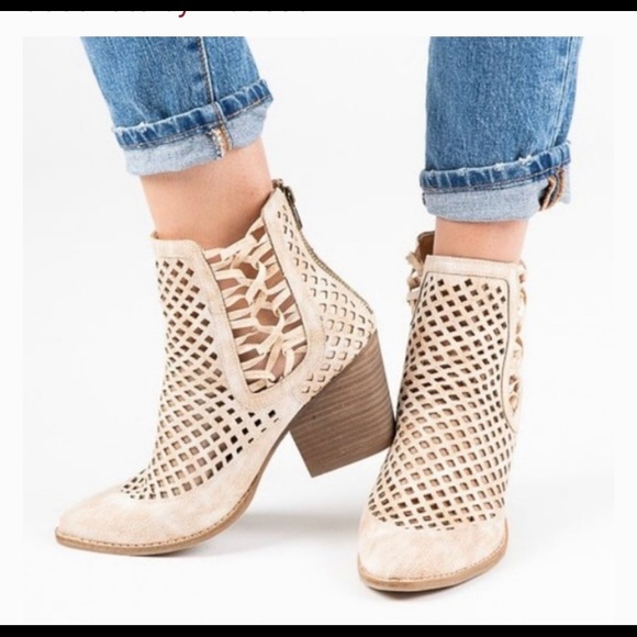 coconuts mosey bootie